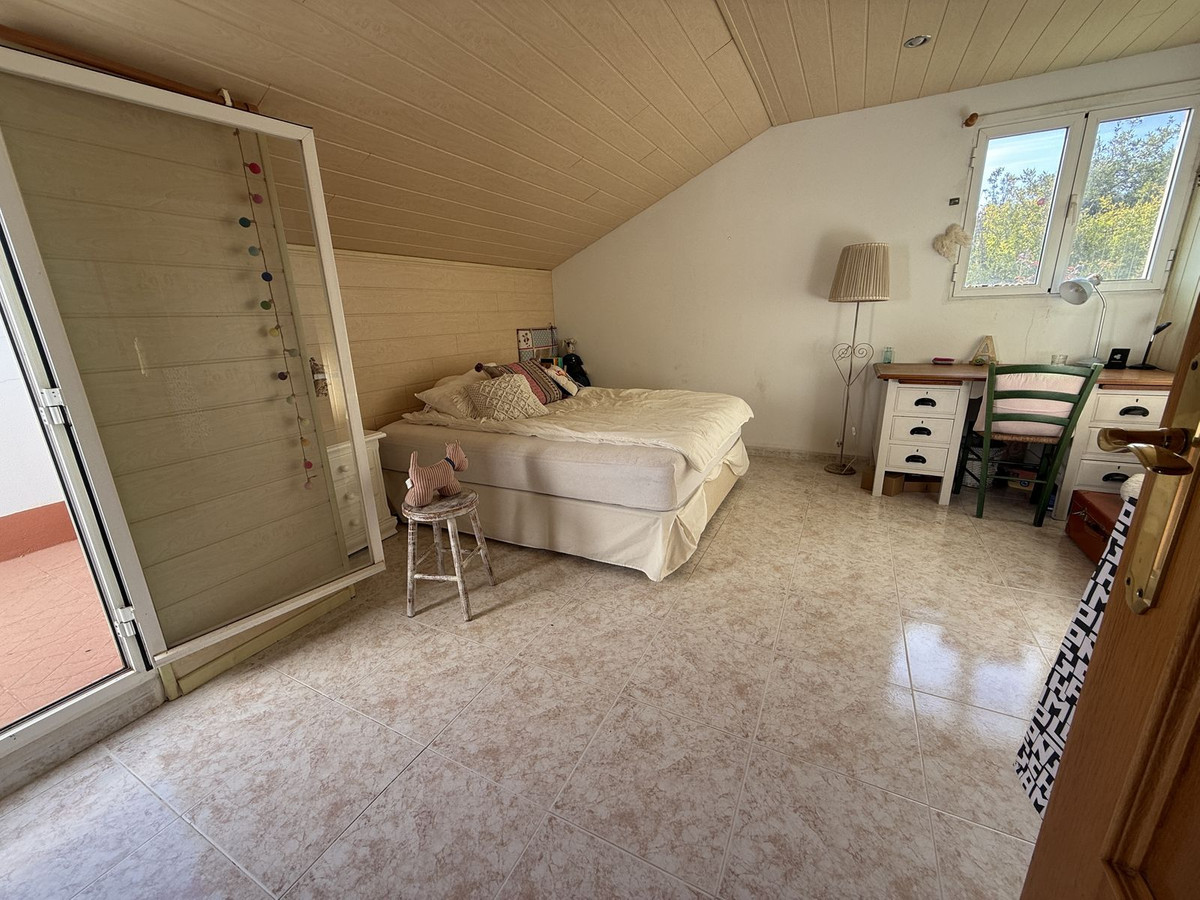 Se vende Finca - Cortijo de 6 dormitorios en Costa Del Sol, Málaga, España