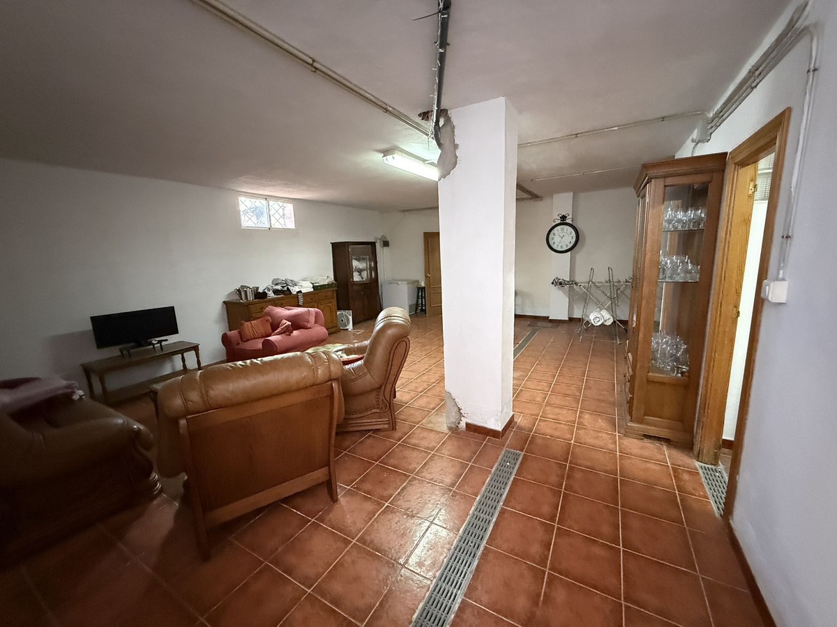 Se vende Finca - Cortijo de 6 dormitorios en Costa Del Sol, Málaga, España