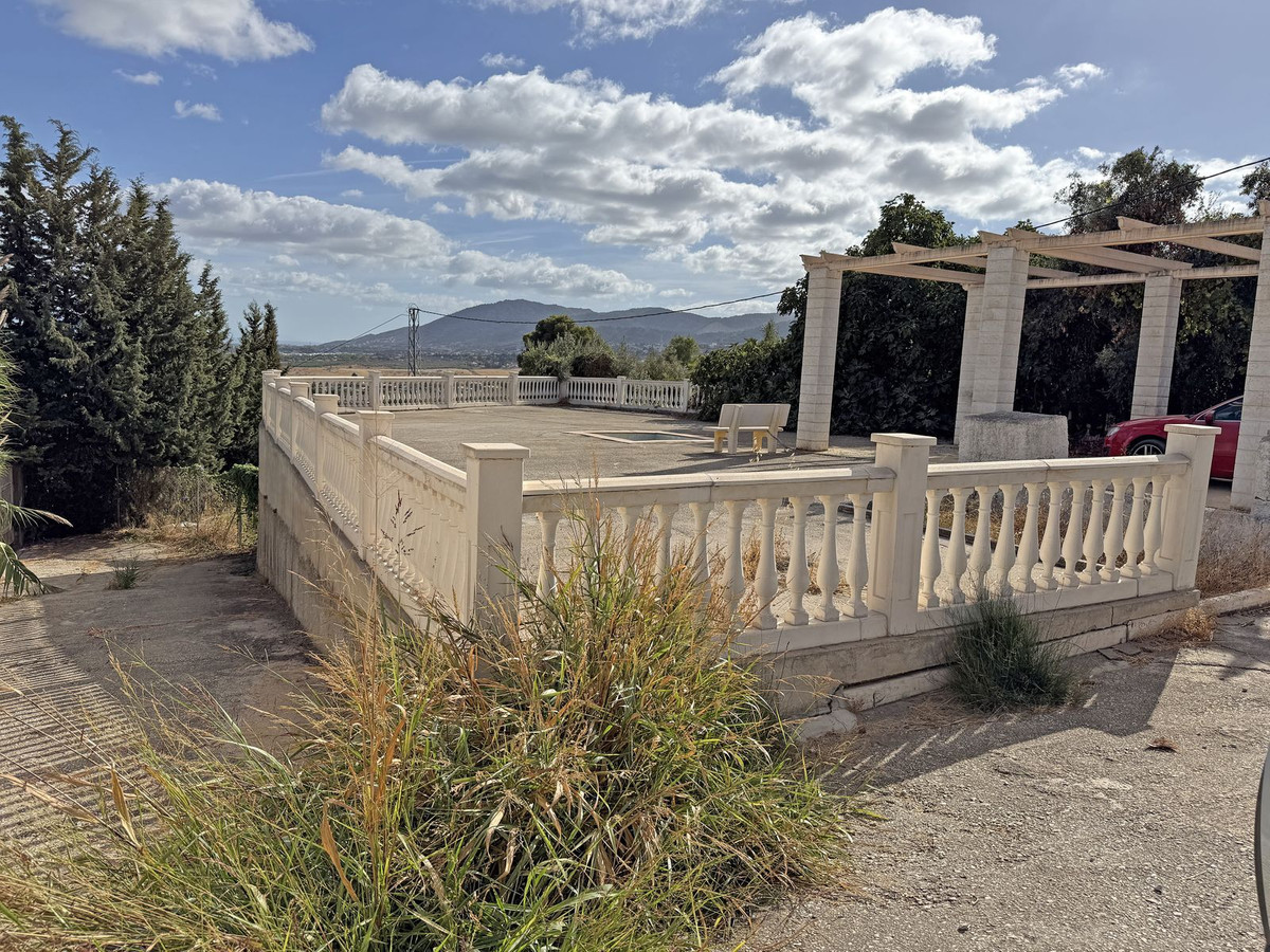 Se vende Finca - Cortijo de 6 dormitorios en Costa Del Sol, Málaga, España