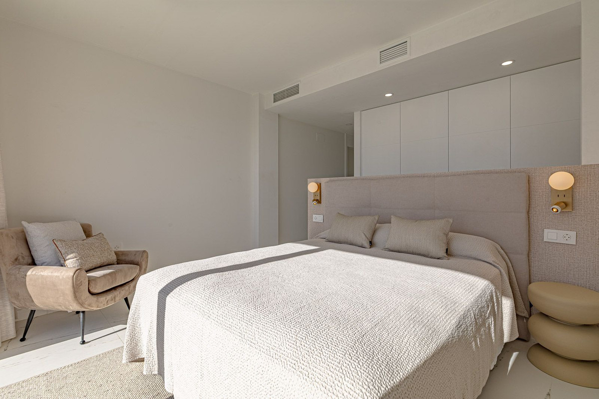 Se vende Apartamento Planta Media de 2 dormitorios en Costa Del Sol, Málaga, España