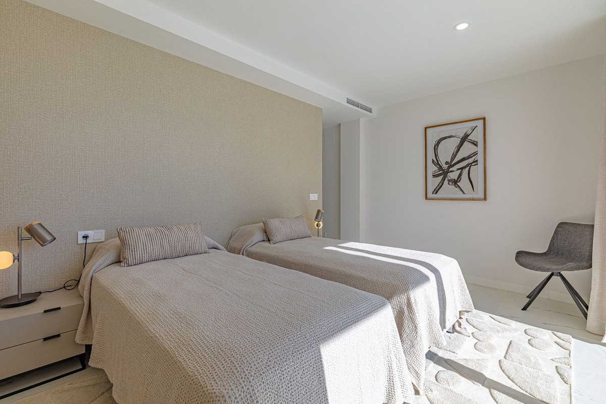 Se vende Apartamento Planta Media de 2 dormitorios en Costa Del Sol, Málaga, España