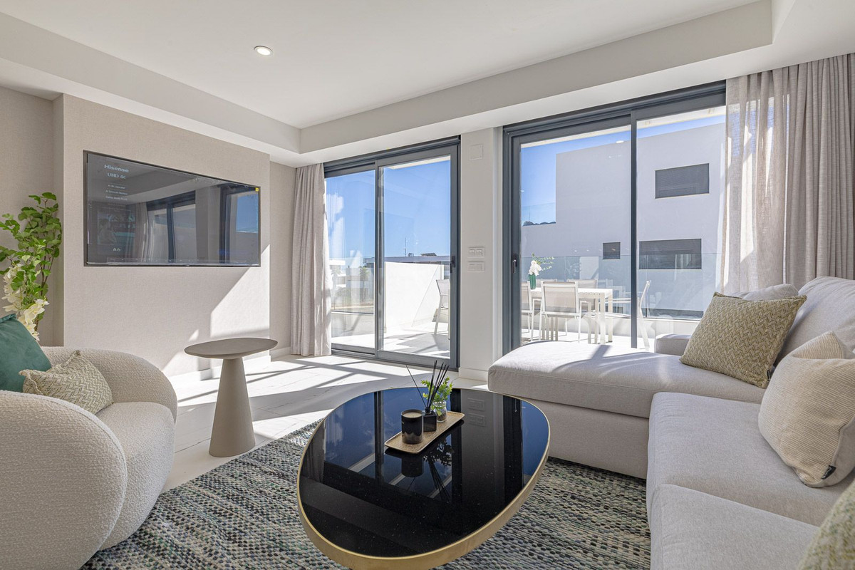 Se vende Apartamento Planta Media de 2 dormitorios en Costa Del Sol, Málaga, España