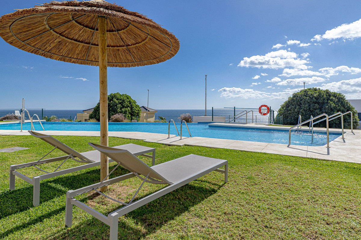 Se vende Apartamento Planta Media de 2 dormitorios en Costa Del Sol, Málaga, España