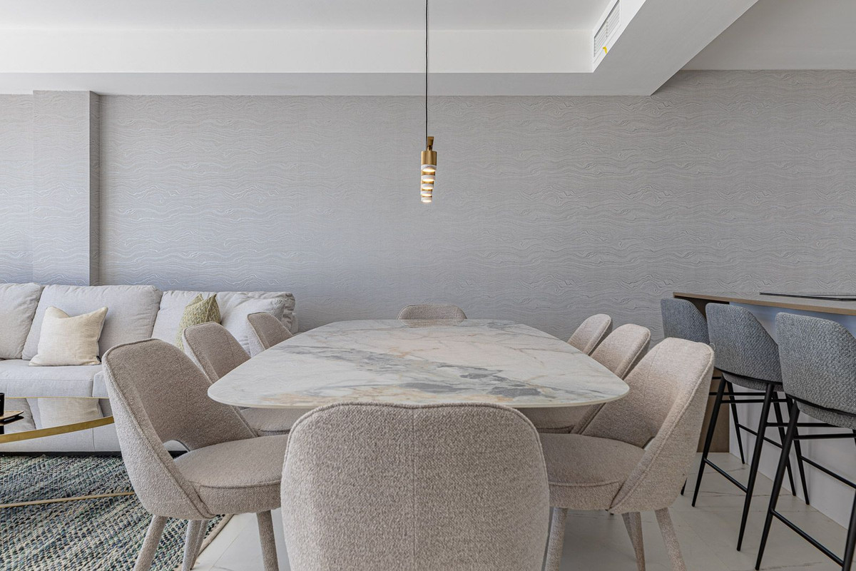 Se vende Apartamento Planta Media de 2 dormitorios en Costa Del Sol, Málaga, España