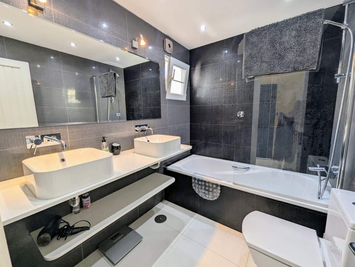 2 Bed Apartment for sale in Puerto De Cabopino Costa Del Sol, Málaga, Spain