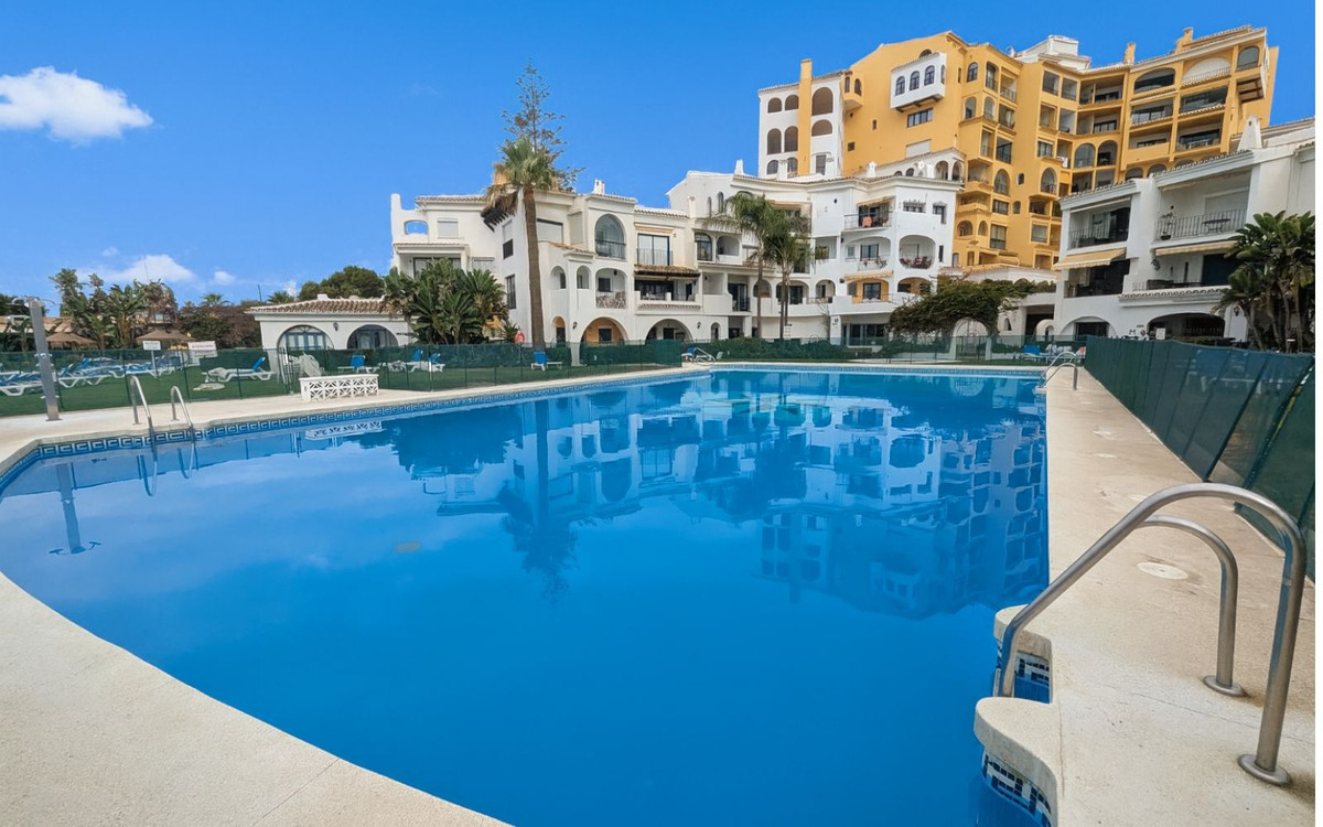 2 Bed Apartment for sale in Puerto De Cabopino Costa Del Sol, Málaga, Spain