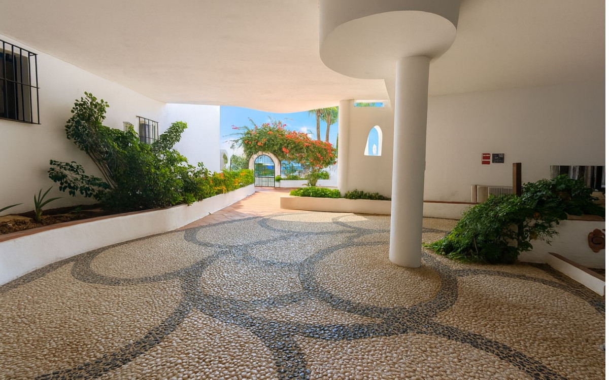 2 Bed Apartment for sale in Puerto De Cabopino Costa Del Sol, Málaga, Spain