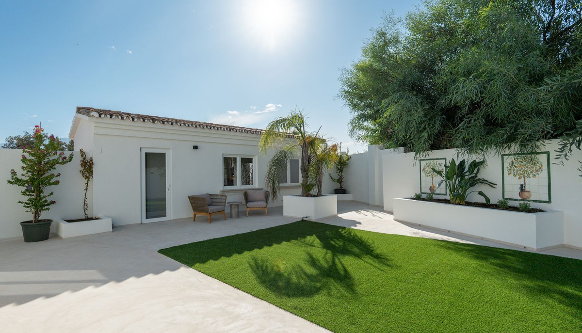 4 Bed Townhouse for sale in Guadalmina Alta Costa Del Sol, Málaga, Spain