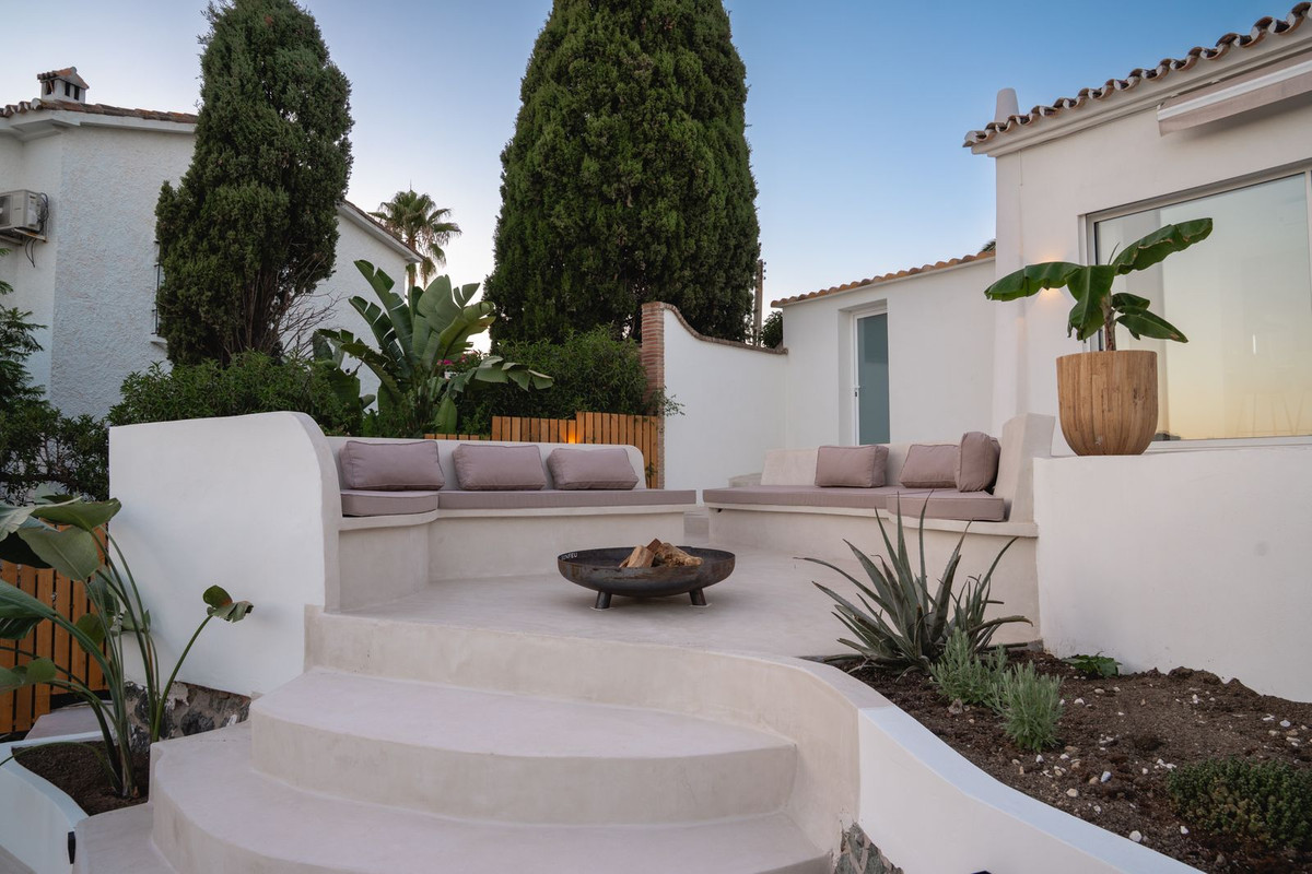 4 Bed Townhouse for sale in Guadalmina Alta Costa Del Sol, Málaga, Spain