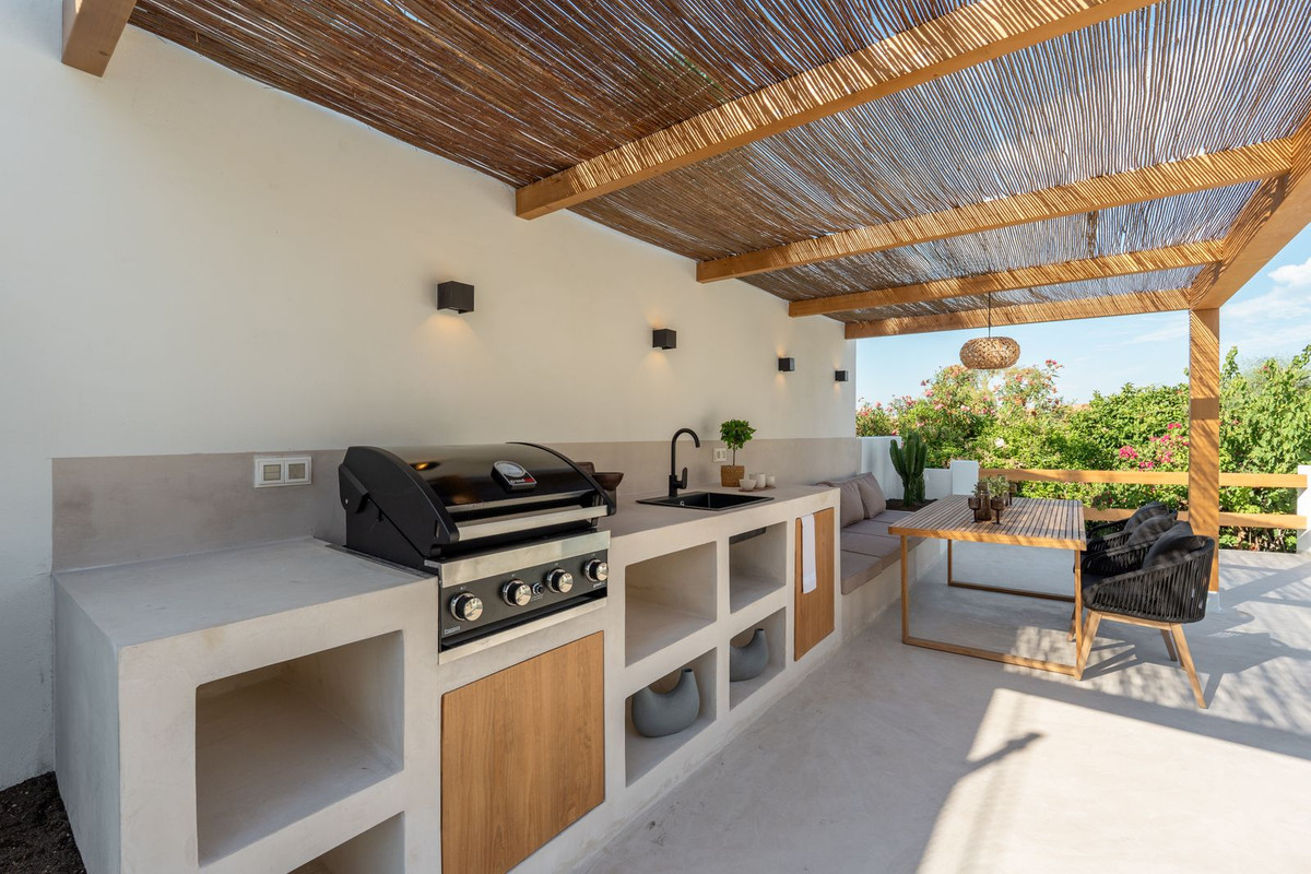 4 Bed Townhouse for sale in Guadalmina Alta Costa Del Sol, Málaga, Spain