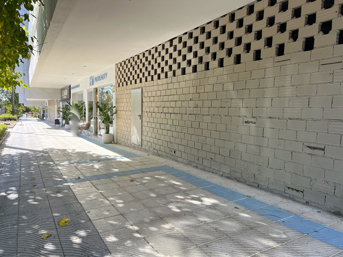 Se vende Local comercial  en Costa Del Sol, Málaga, España