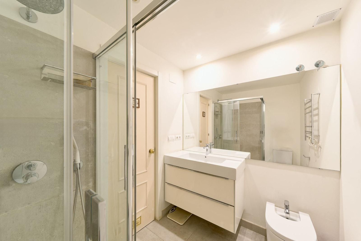 3 Bed Apartment for sale in Malagueta Málaga Ciudad, Málaga, Spain