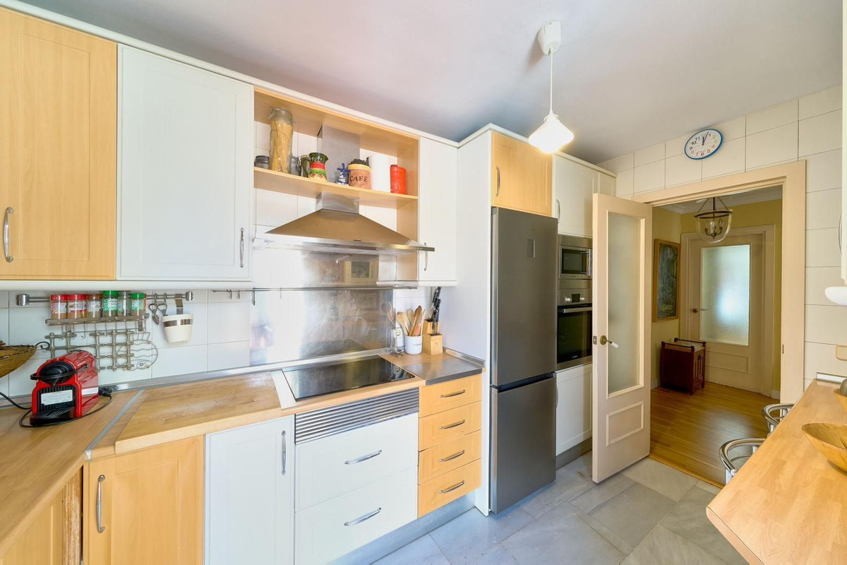3 Bed Apartment for sale in Malagueta Málaga Ciudad, Málaga, Spain