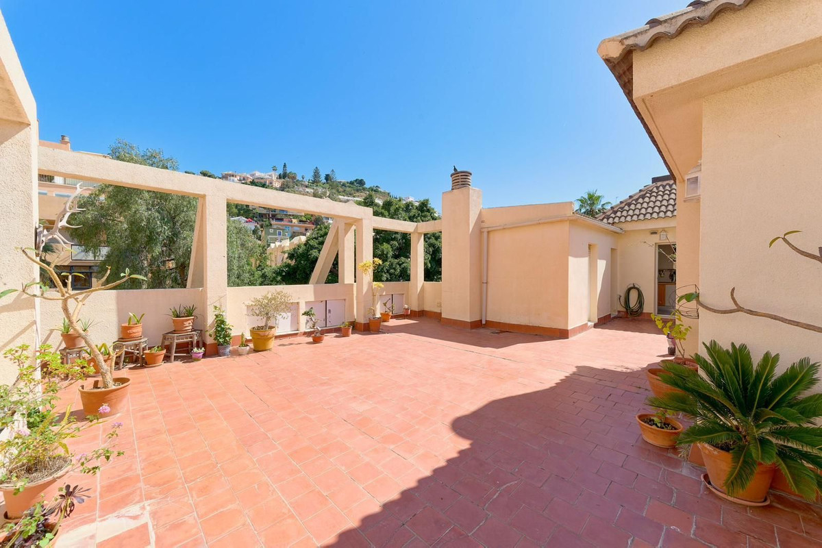 3 Bed Apartment for sale in Malagueta Málaga Ciudad, Málaga, Spain