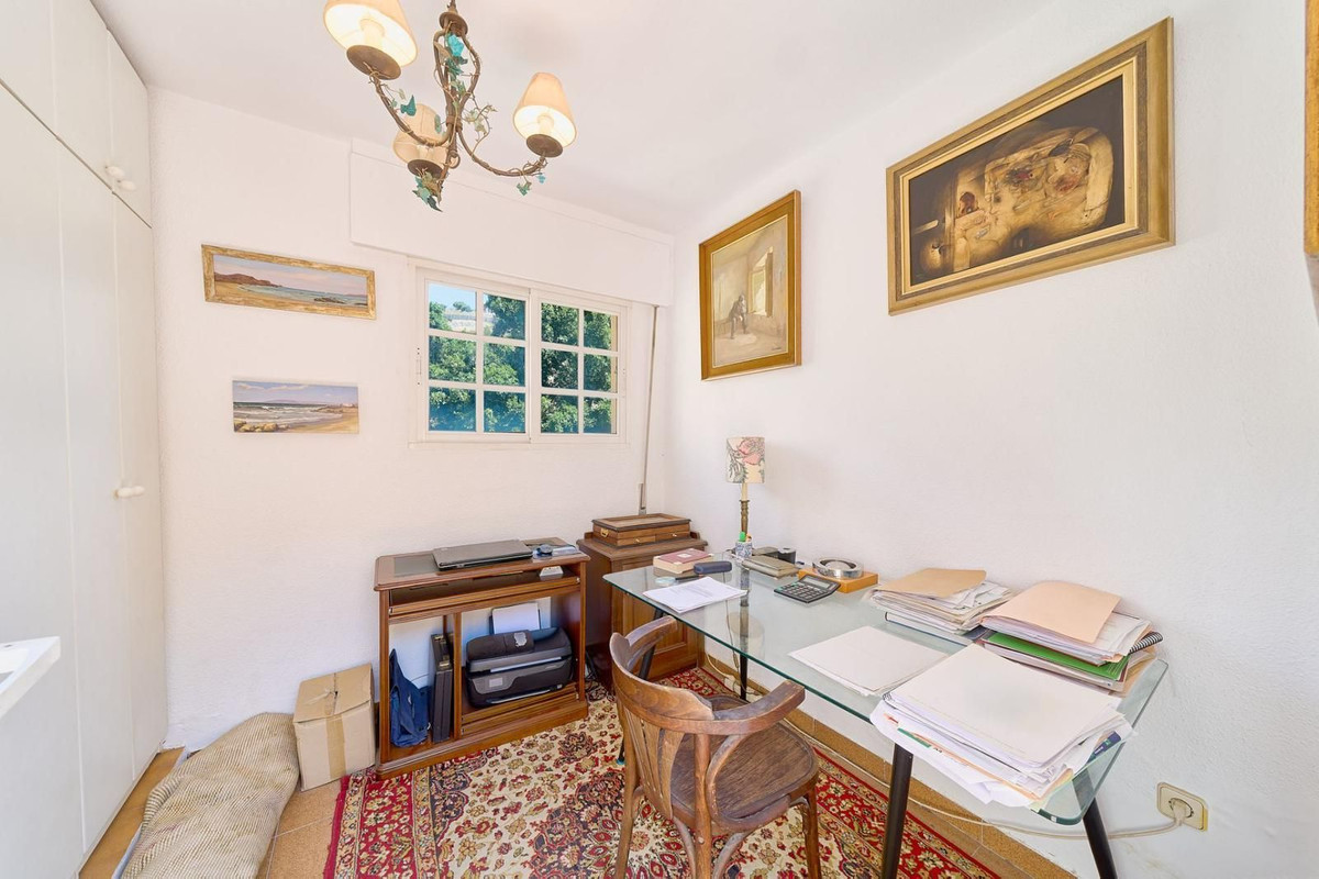 3 Bed Apartment for sale in Malagueta Málaga Ciudad, Málaga, Spain