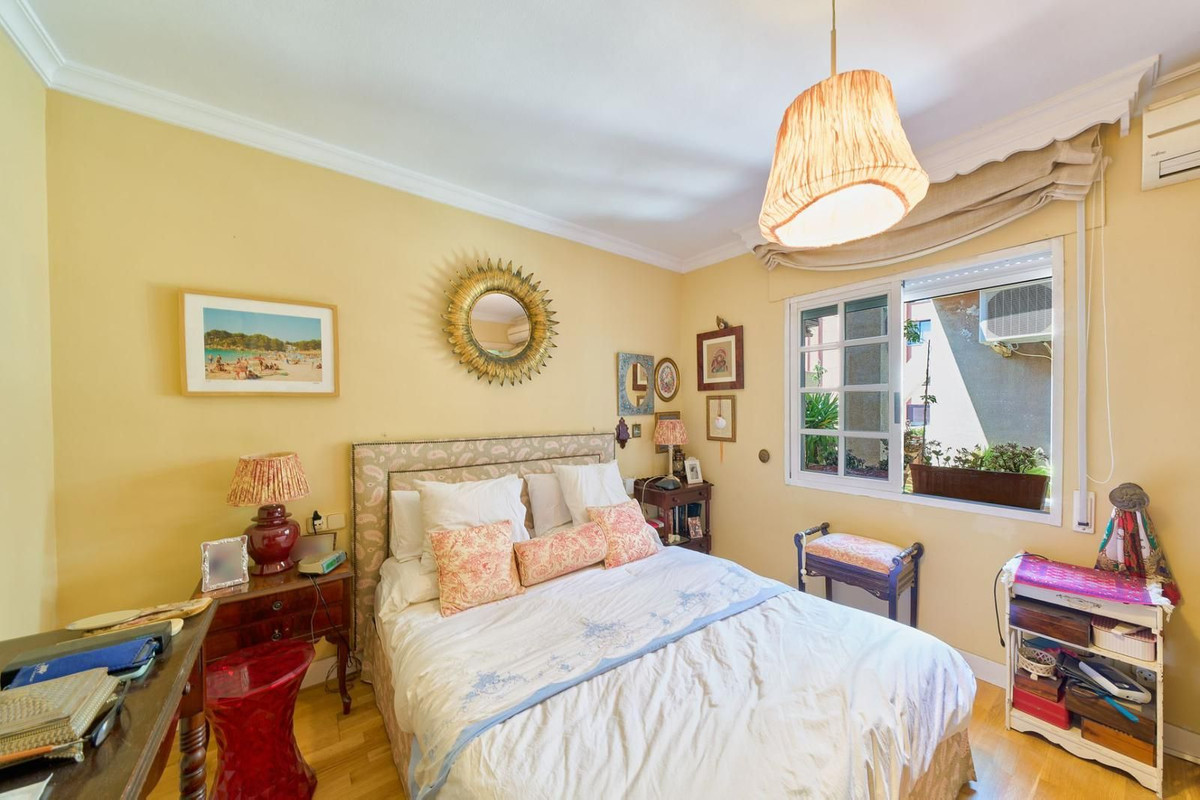 3 Bed Apartment for sale in Malagueta Málaga Ciudad, Málaga, Spain