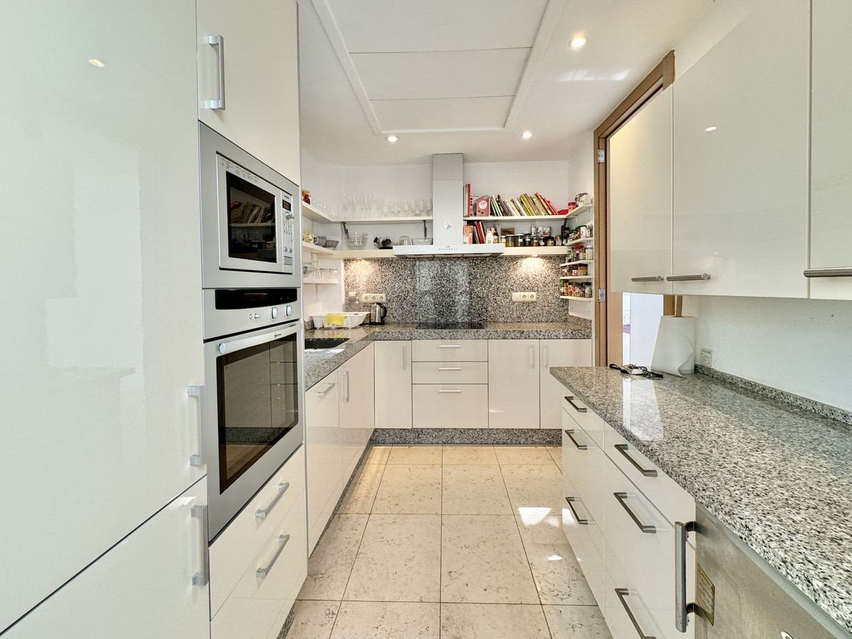 2 Bed Apartment for sale in Altos De Los Monteros Costa Del Sol, Málaga, Spain