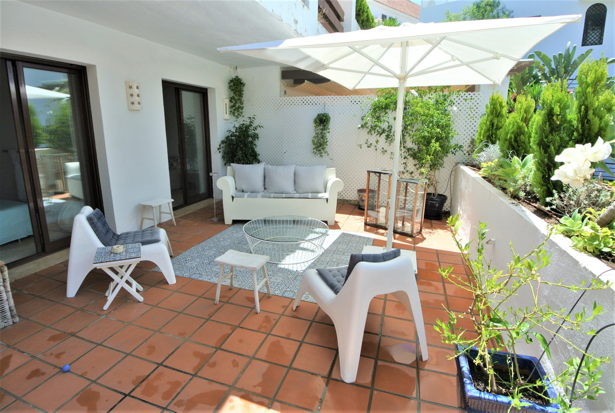 Se vende Apartamento Planta Media de 2 dormitorios en Costa Del Sol, Málaga, España