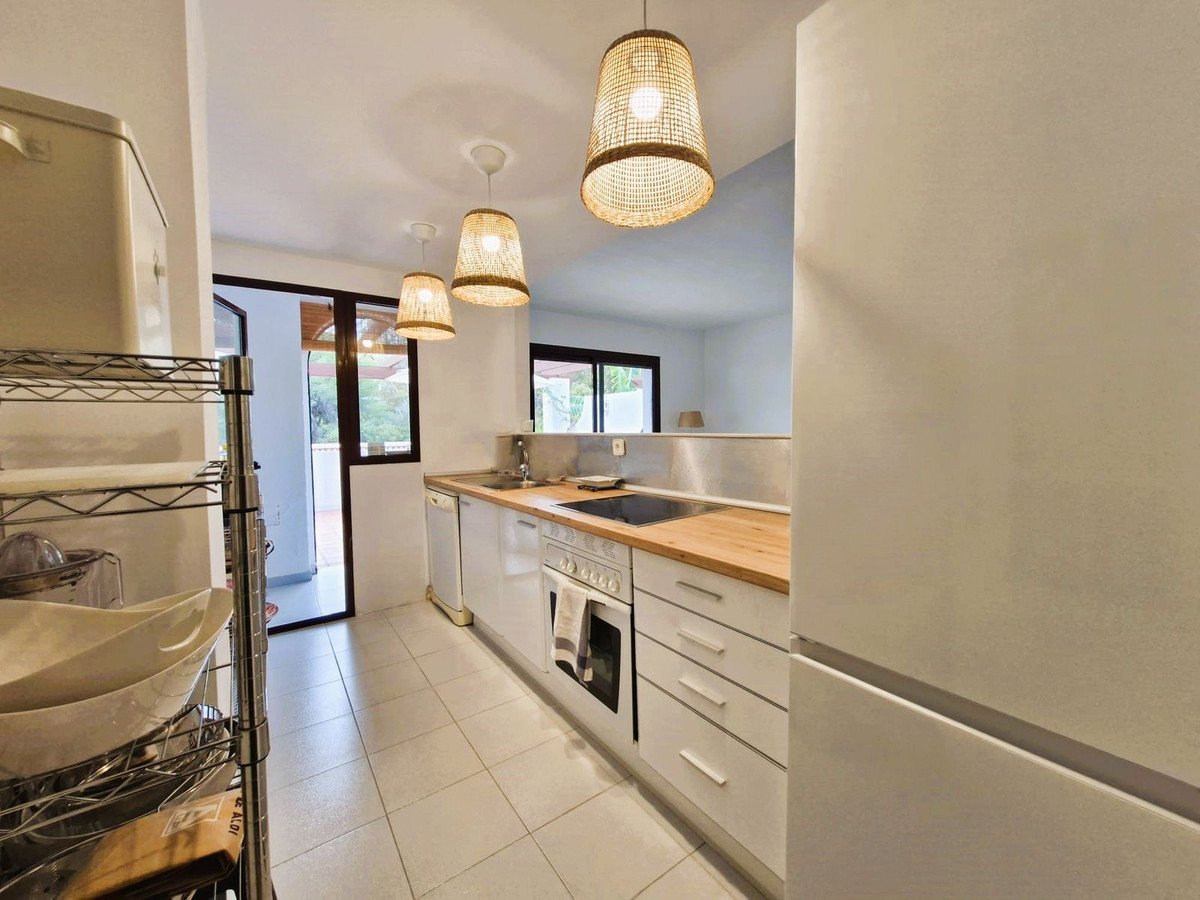 Se vende Apartamento Planta Media de 2 dormitorios en Costa Del Sol, Málaga, España