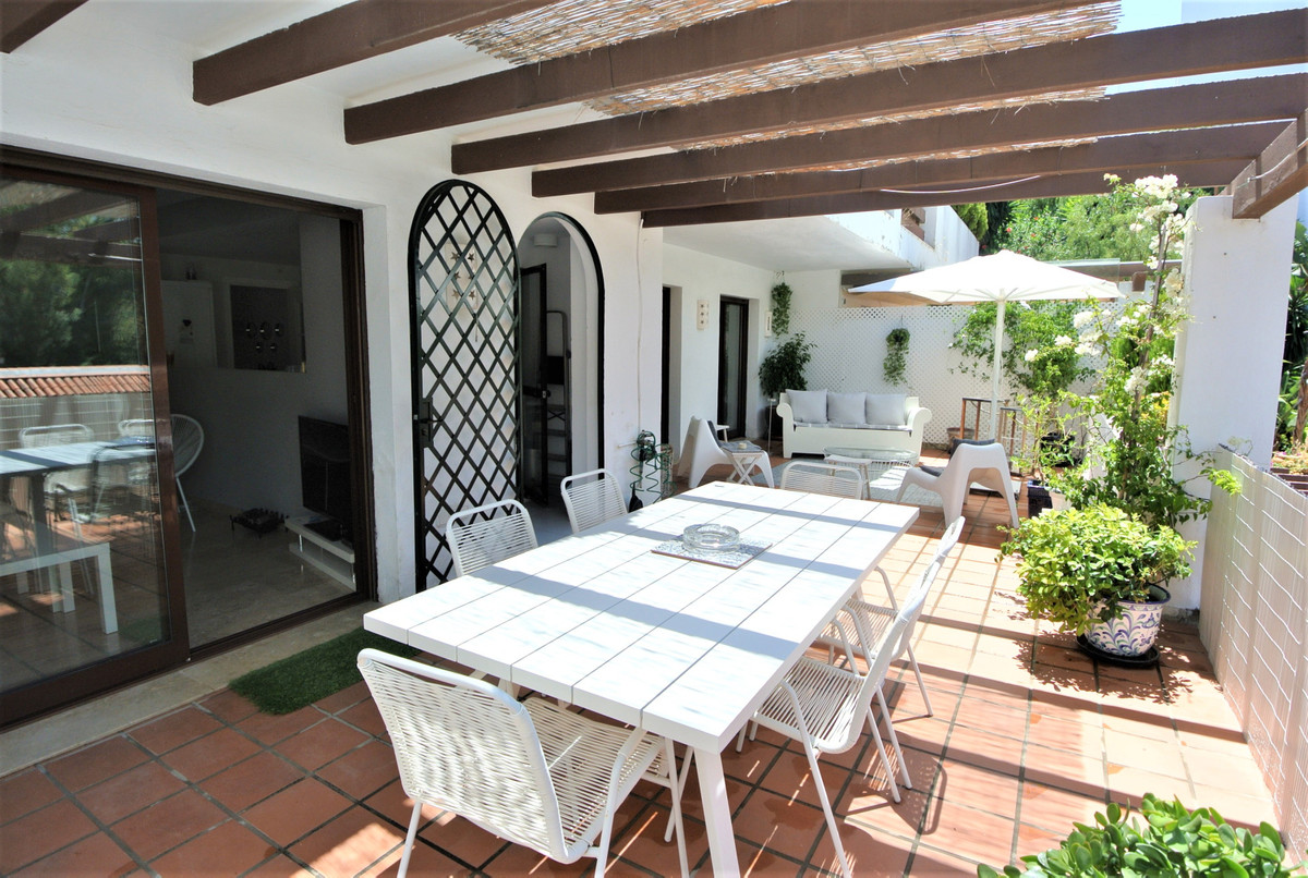 Se vende Apartamento Planta Media de 2 dormitorios en Costa Del Sol, Málaga, España