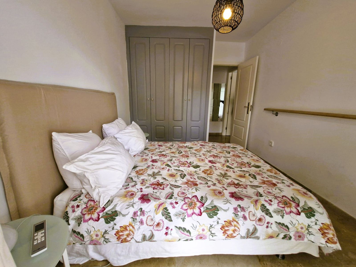 Se vende Apartamento Planta Media de 2 dormitorios en Costa Del Sol, Málaga, España