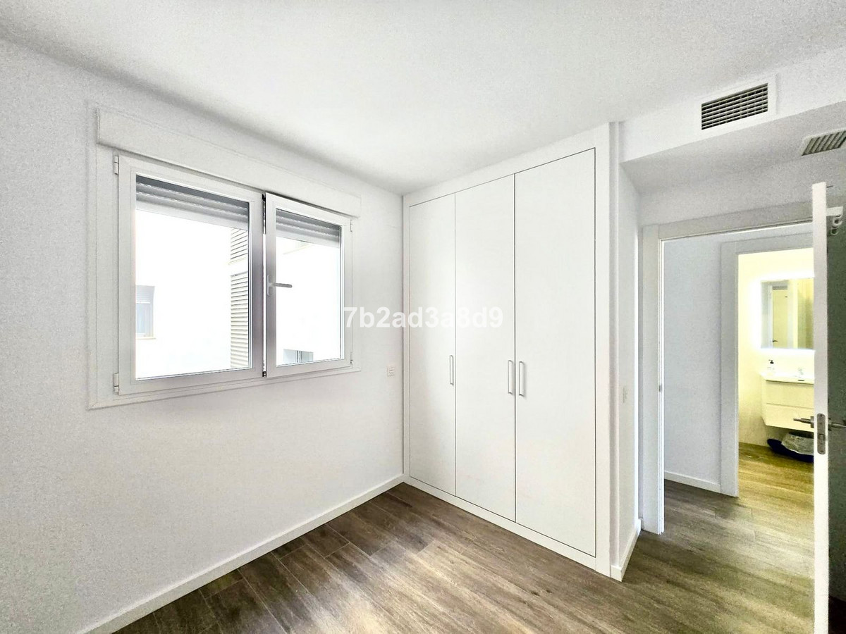 Se vende Apartamento Planta Media de 3 dormitorios en Costa Del Sol, Málaga, España