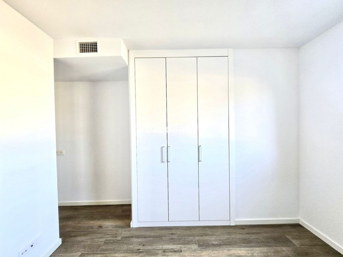 Se vende Apartamento Planta Media de 3 dormitorios en Costa Del Sol, Málaga, España