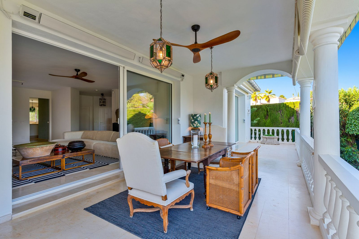 3 Bed Townhouse for sale in El Paraiso Costa Del Sol, Málaga, Spain