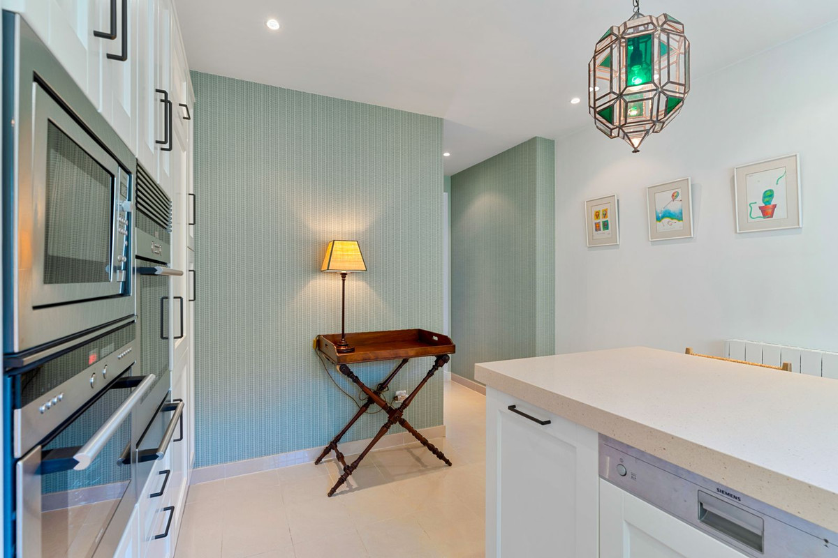 3 Bed Townhouse for sale in El Paraiso Costa Del Sol, Málaga, Spain