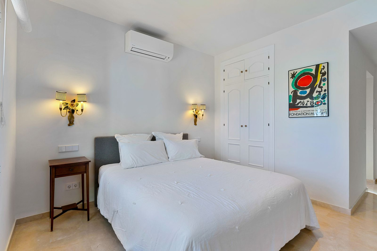 3 Bed Townhouse for sale in El Paraiso Costa Del Sol, Málaga, Spain