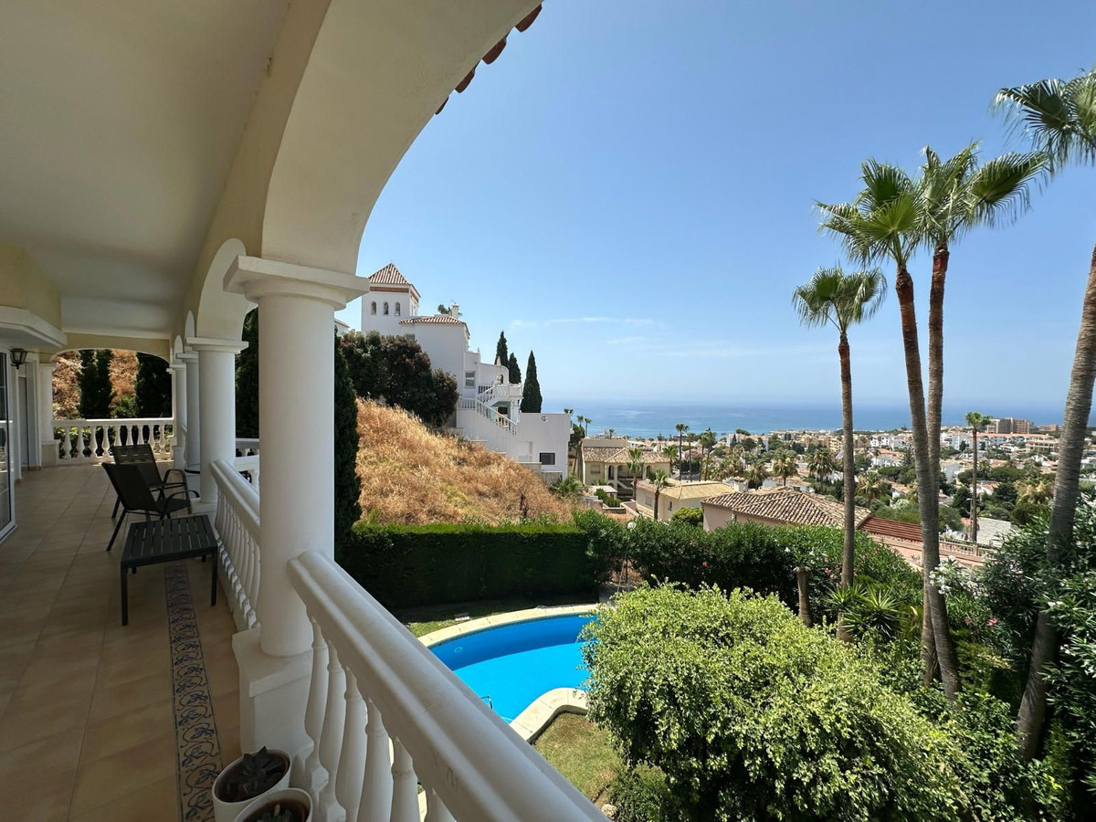 10 Bed Townhouse for sale in Mijas Costa Del Sol, Málaga, Spain