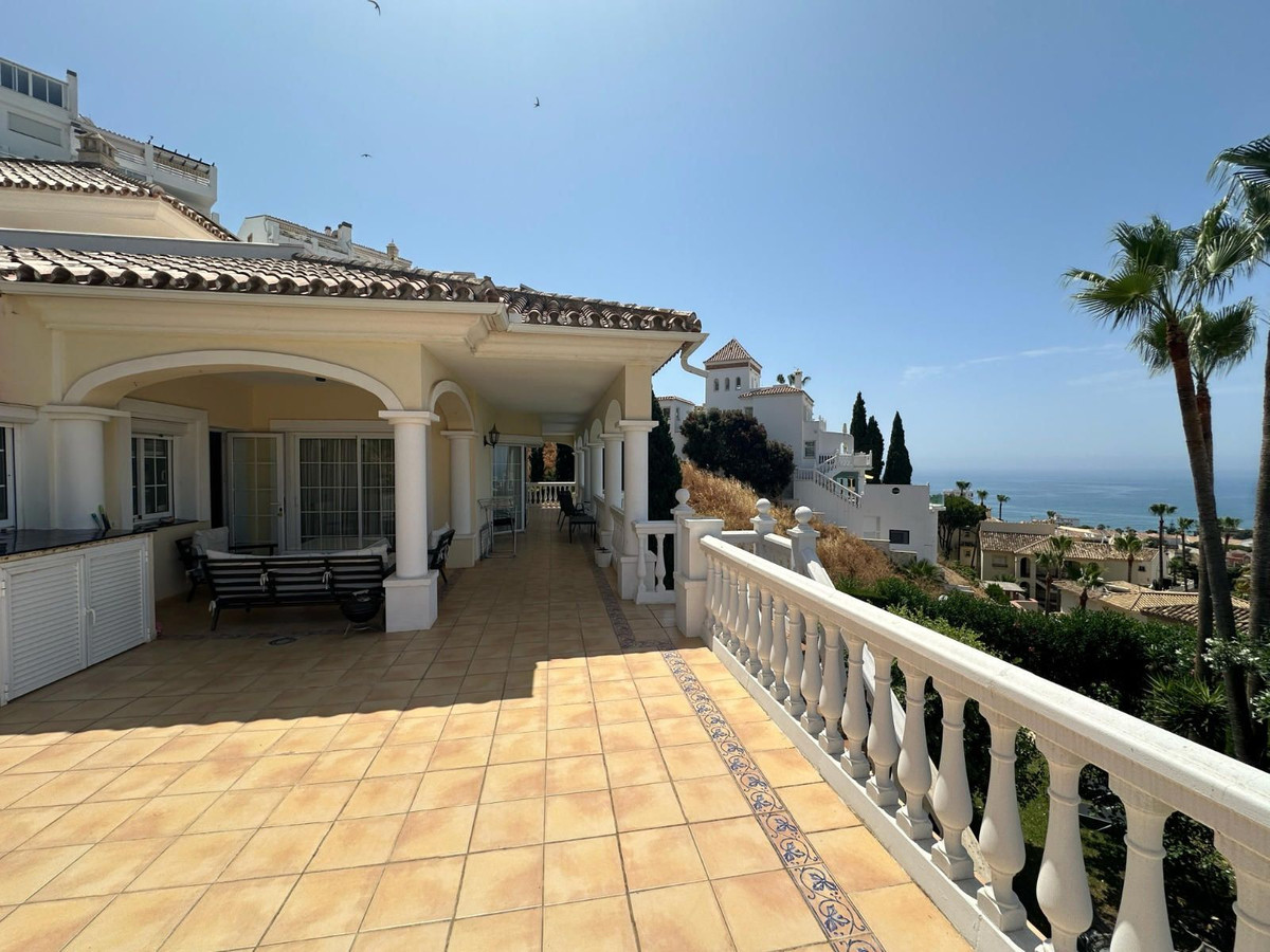 10 Bed Townhouse for sale in Mijas Costa Del Sol, Málaga, Spain