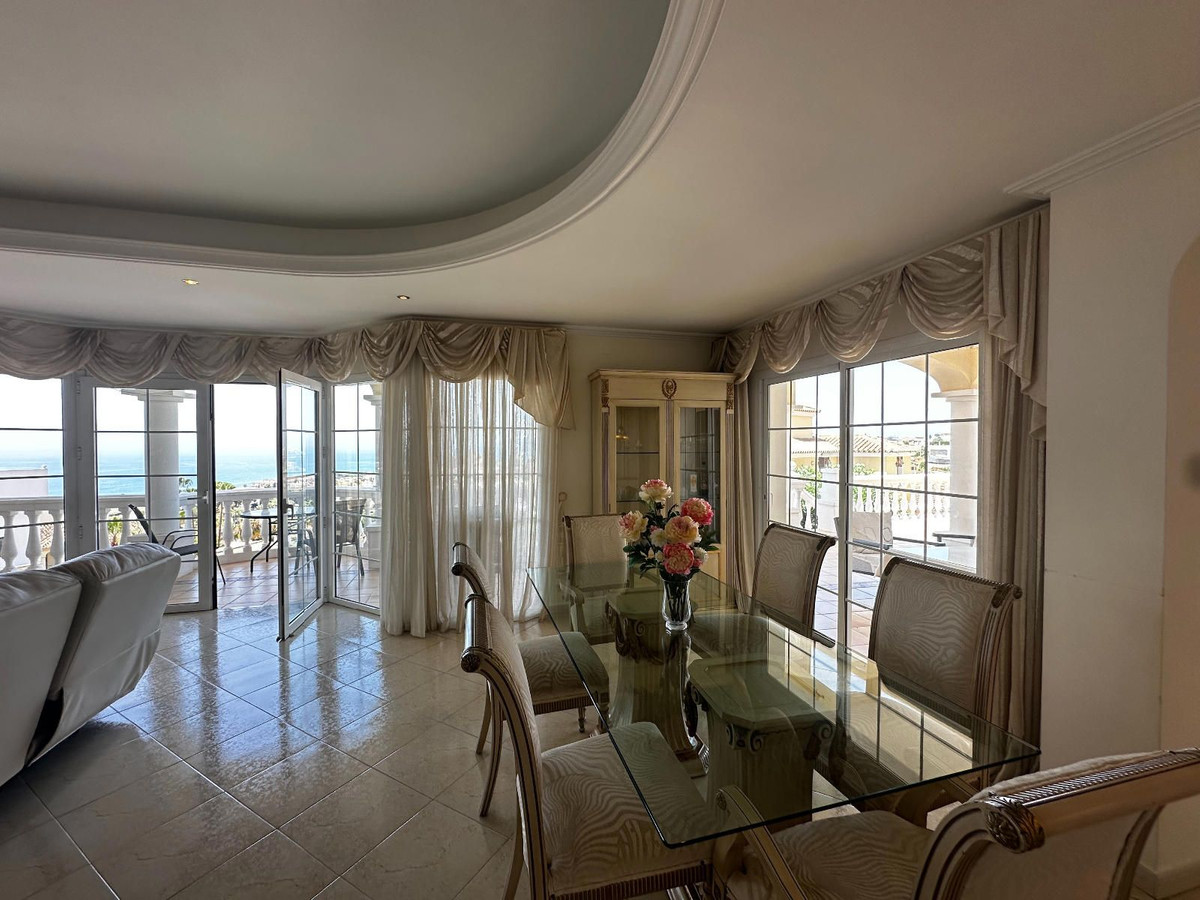 10 Bed Townhouse for sale in Mijas Costa Del Sol, Málaga, Spain