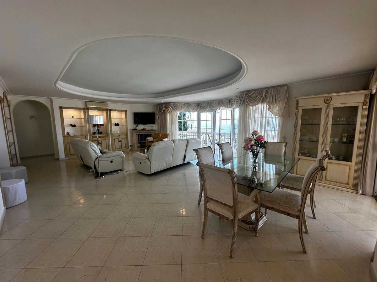 10 Bed Townhouse for sale in Mijas Costa Del Sol, Málaga, Spain