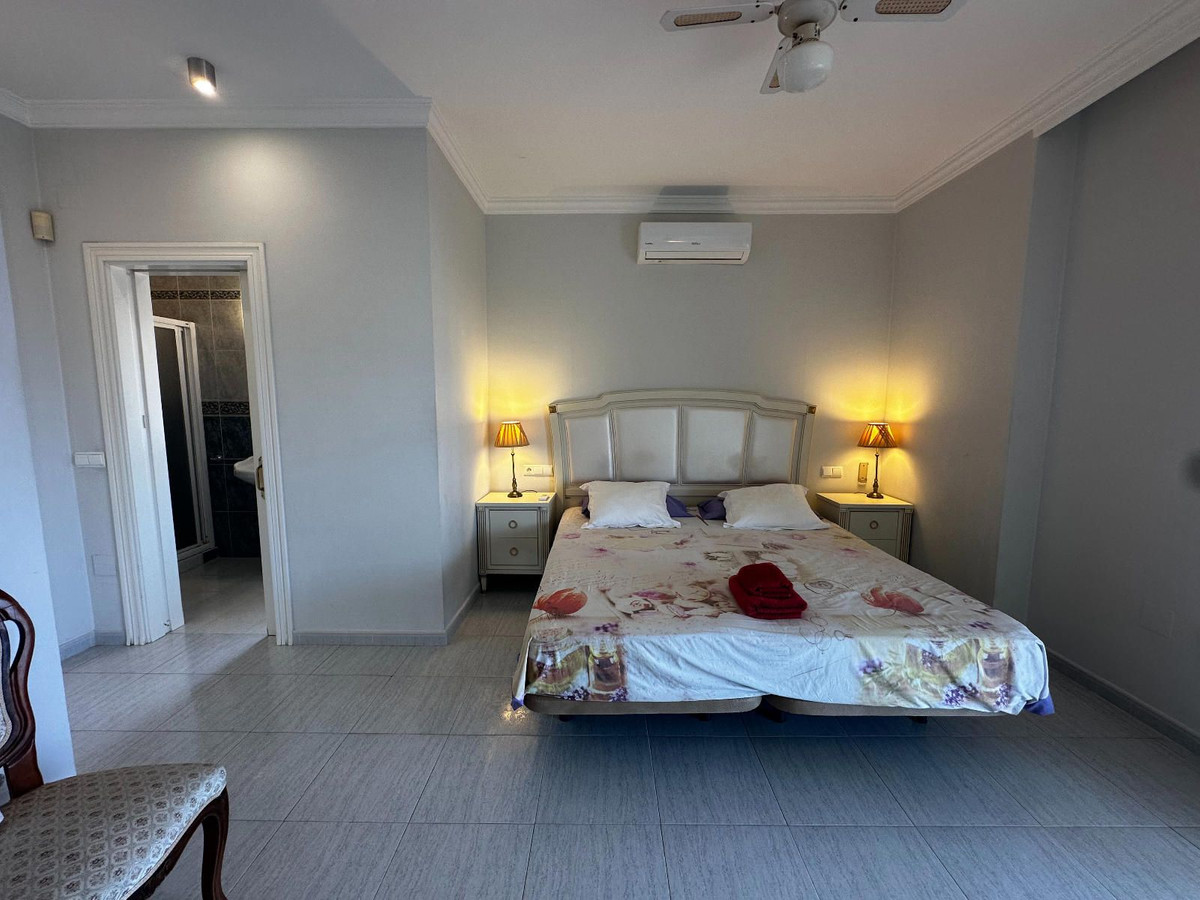 10 Bed Townhouse for sale in Mijas Costa Del Sol, Málaga, Spain