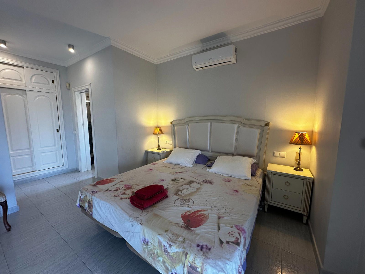 10 Bed Townhouse for sale in Mijas Costa Del Sol, Málaga, Spain