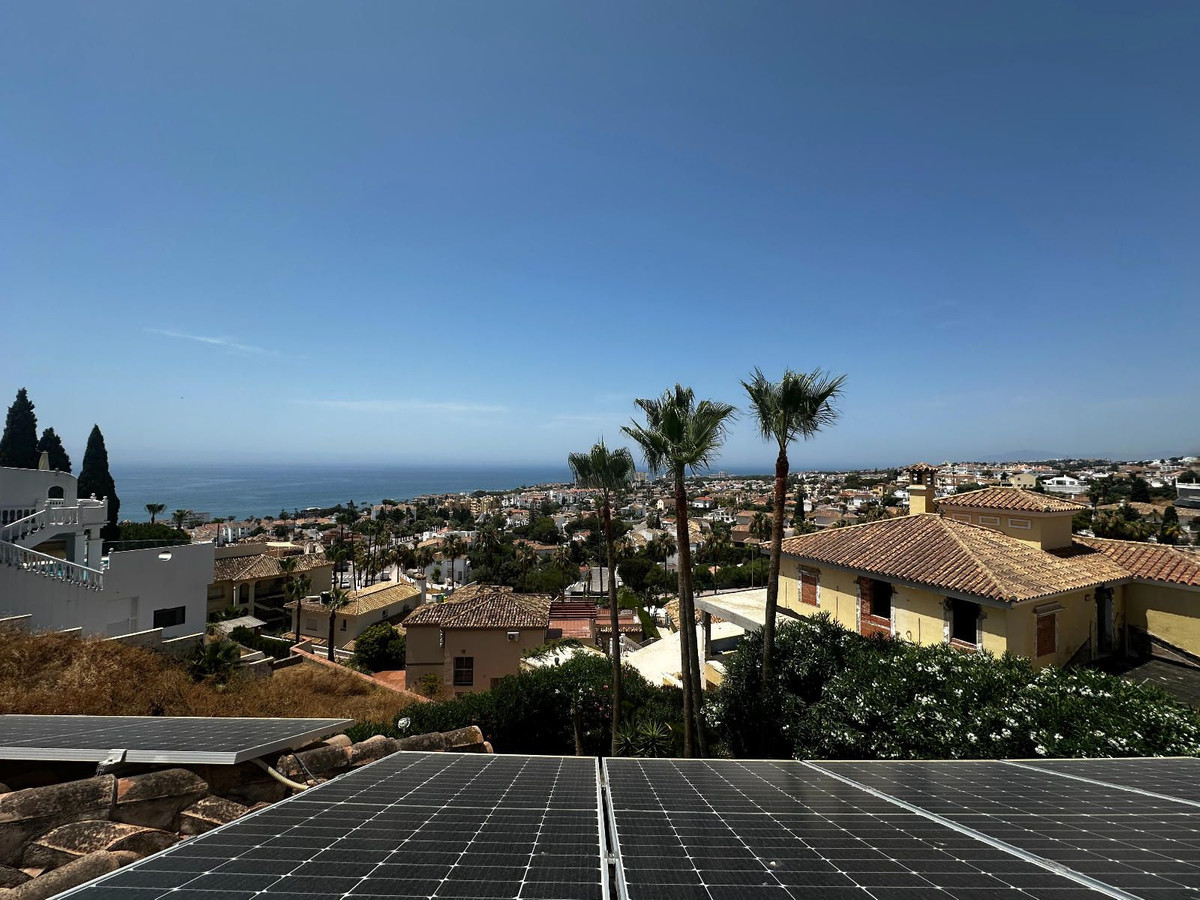 10 Bed Townhouse for sale in Mijas Costa Del Sol, Málaga, Spain