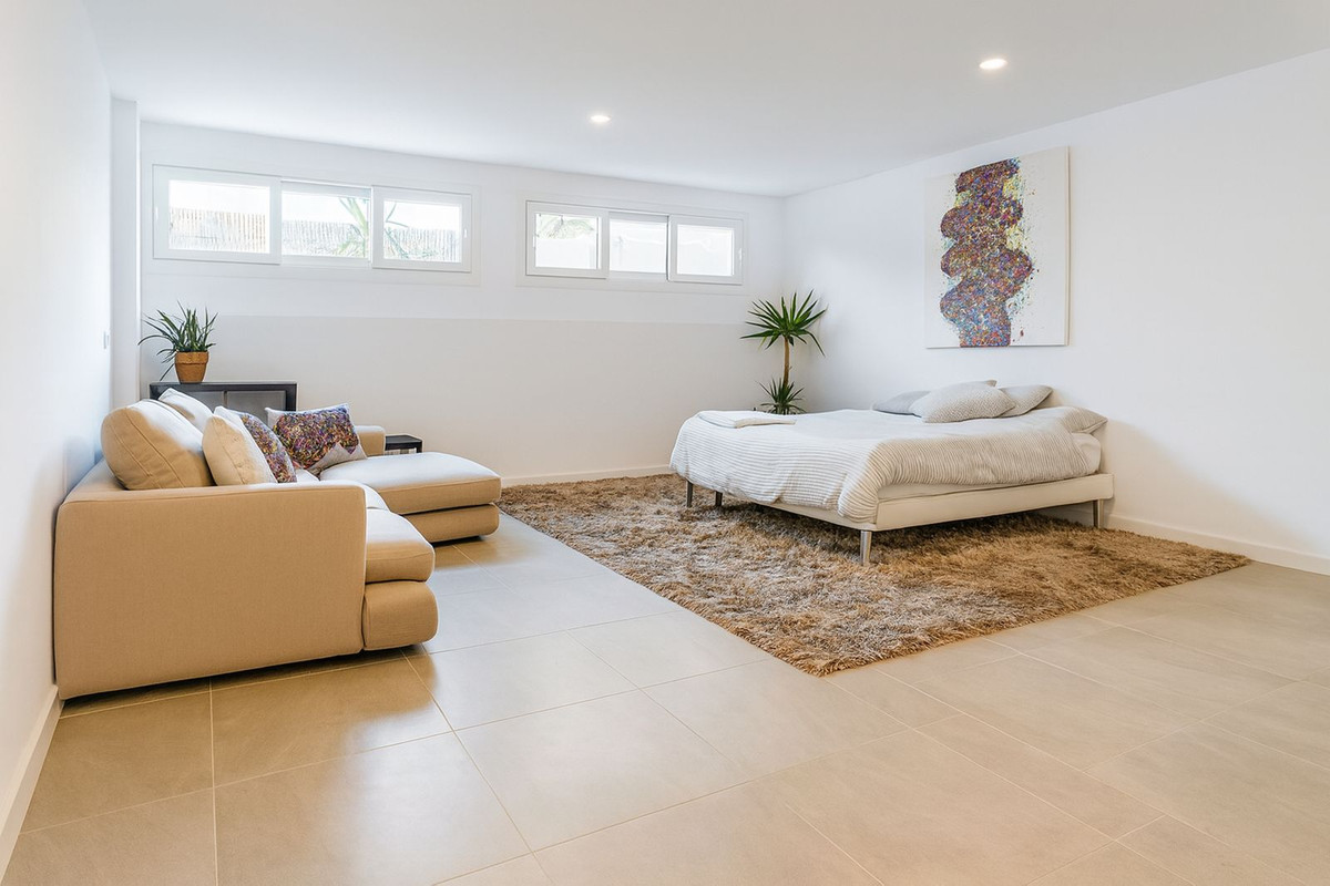 Se vende Apartamento Planta Baja de 3 dormitorios en Costa Del Sol, Málaga, España