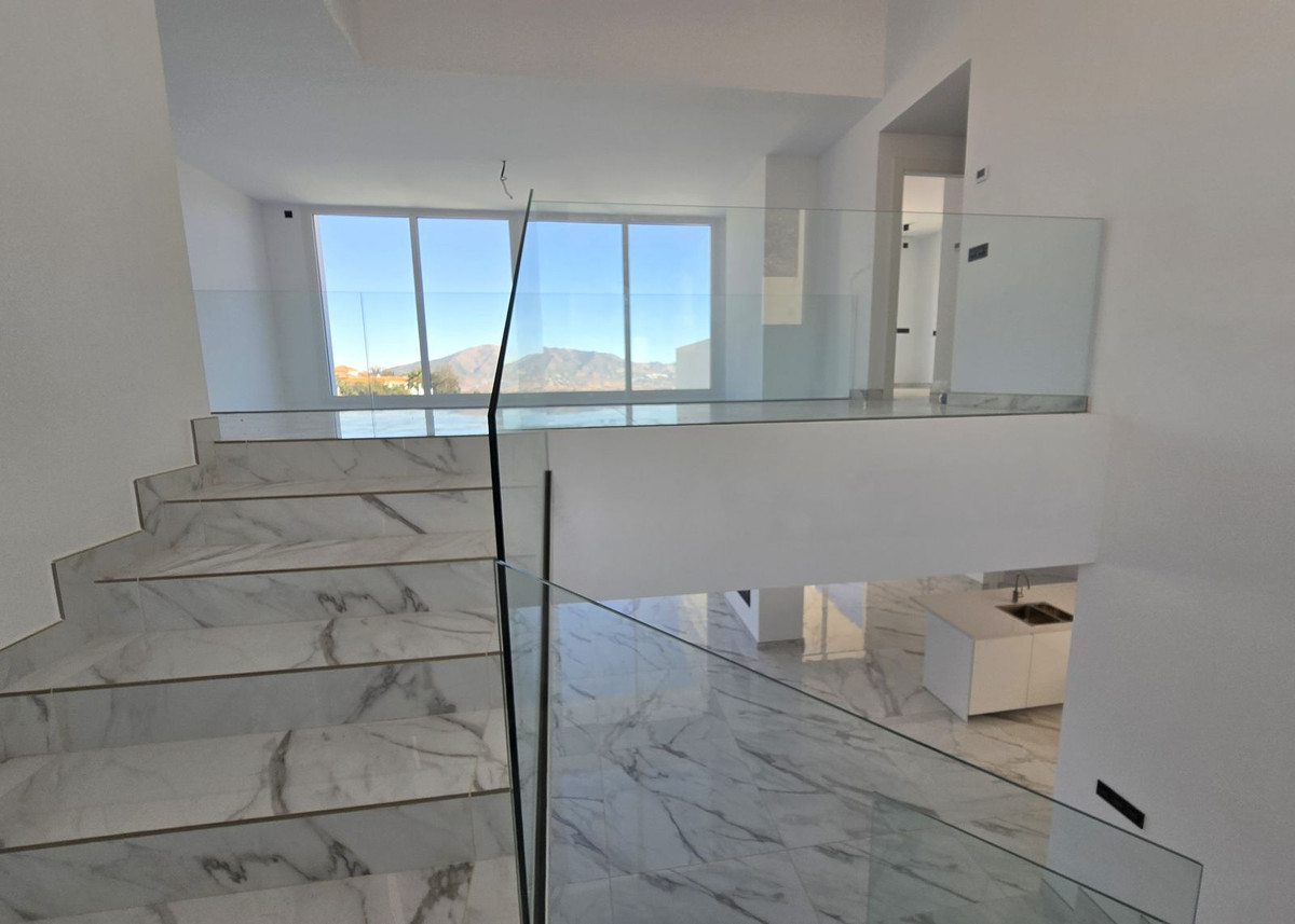 4 Bed Townhouse for sale in La Mairena Costa Del Sol, Málaga, Spain