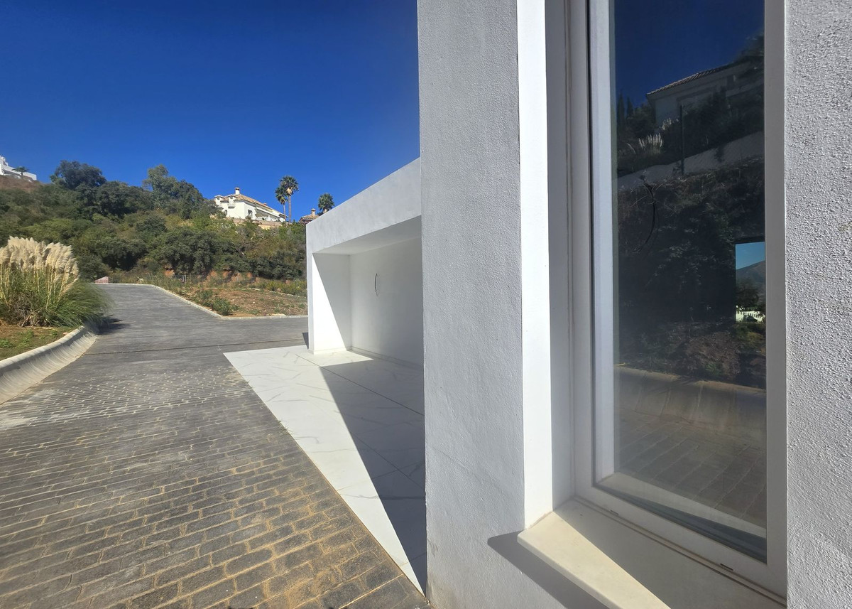 4 Bed Townhouse for sale in La Mairena Costa Del Sol, Málaga, Spain
