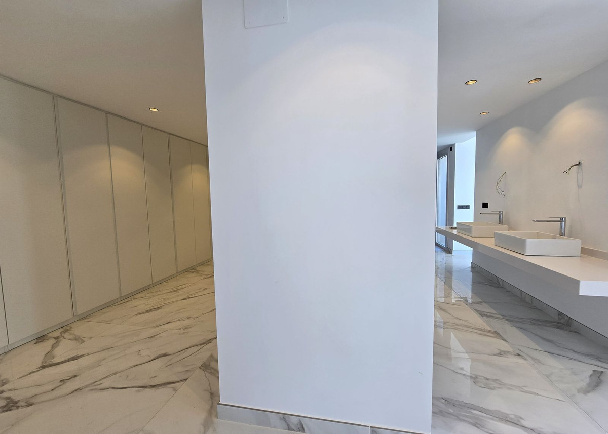 4 Bed Townhouse for sale in La Mairena Costa Del Sol, Málaga, Spain