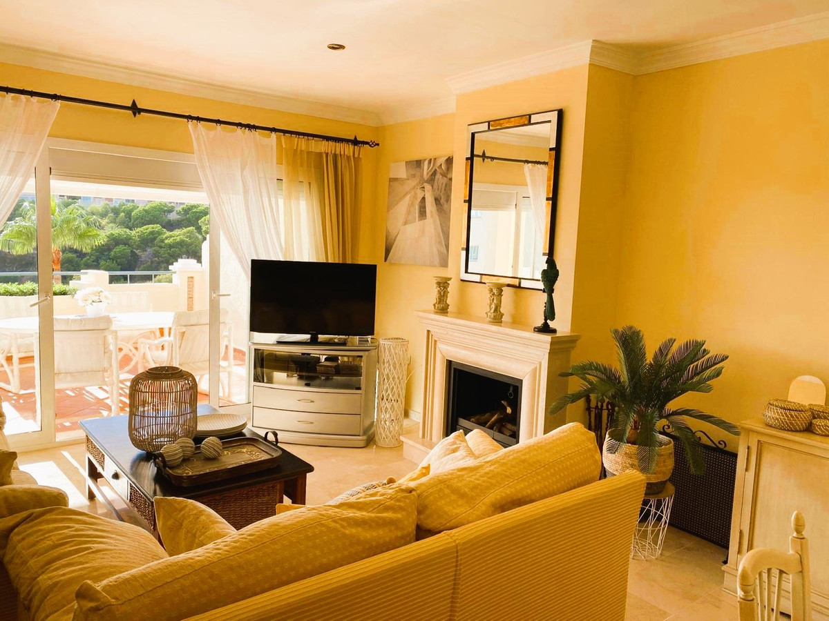 2 Bed Apartment for sale in Elviria Costa Del Sol, Málaga, Spain