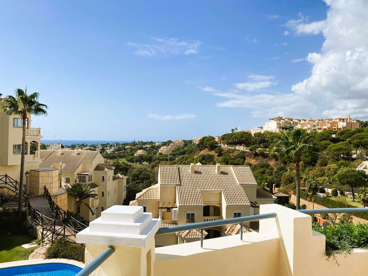 2 Bed Apartment for sale in Elviria Costa Del Sol, Málaga, Spain