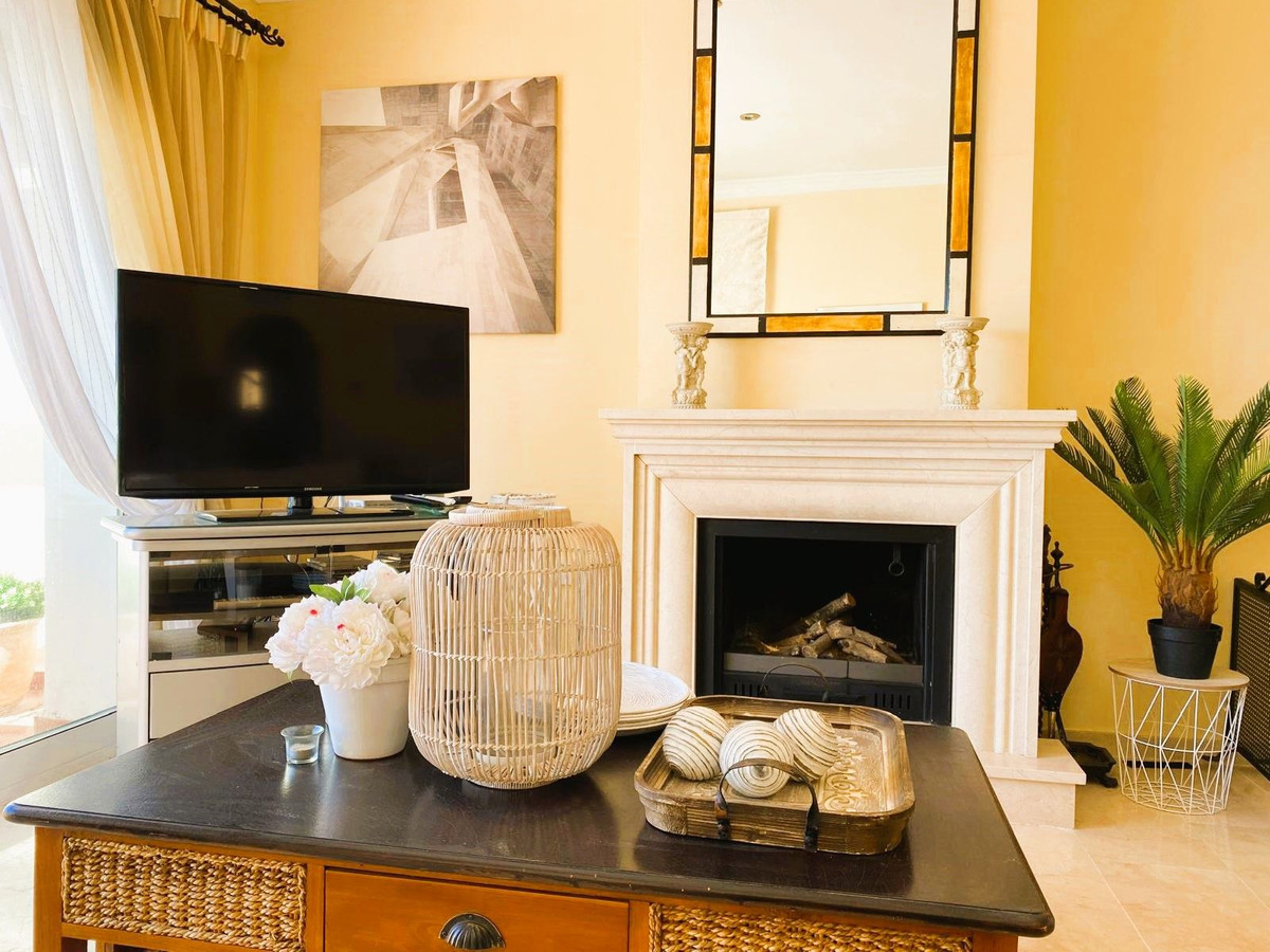 2 Bed Apartment for sale in Elviria Costa Del Sol, Málaga, Spain