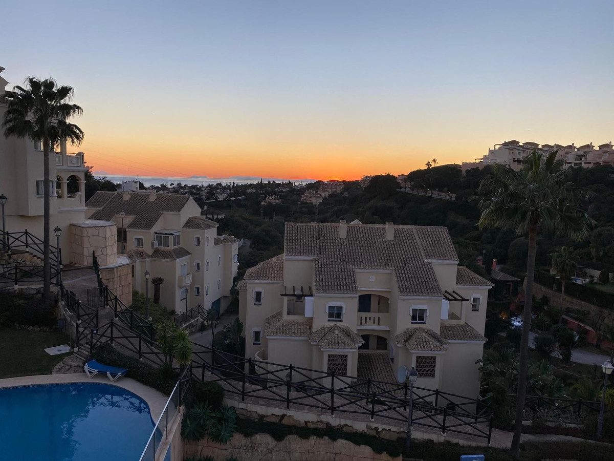 2 Bed Apartment for sale in Elviria Costa Del Sol, Málaga, Spain
