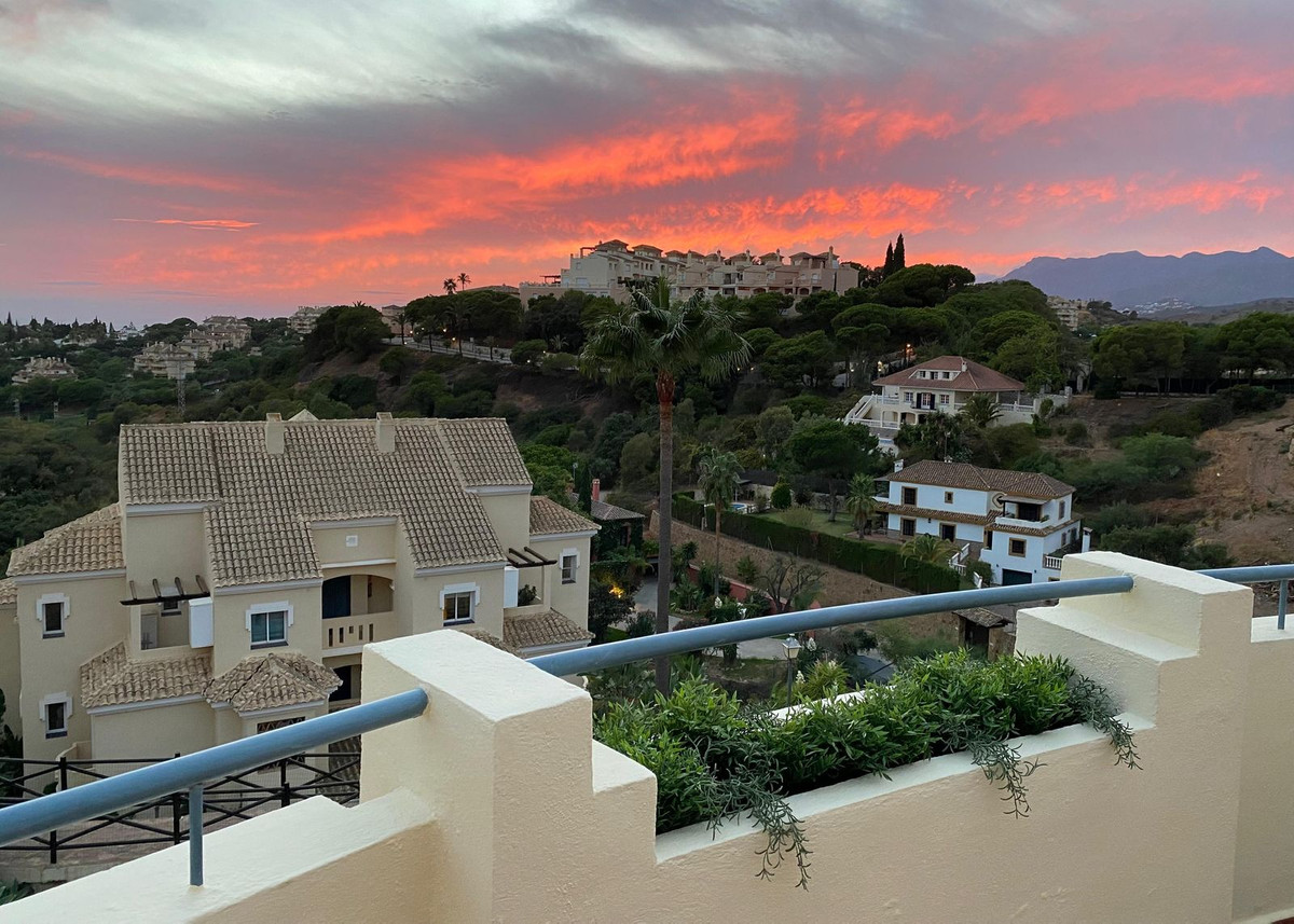 2 Bed Apartment for sale in Elviria Costa Del Sol, Málaga, Spain
