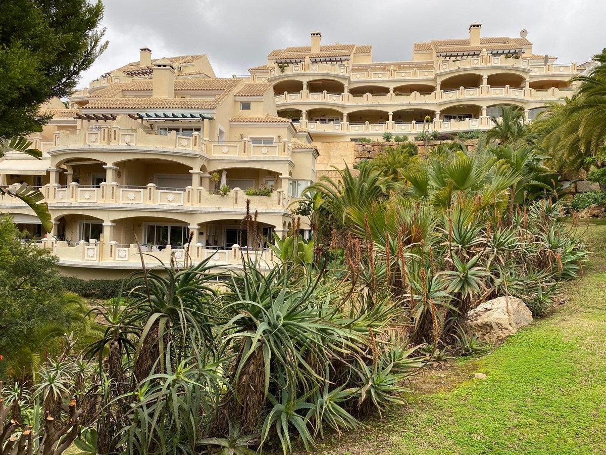 2 Bed Apartment for sale in Elviria Costa Del Sol, Málaga, Spain