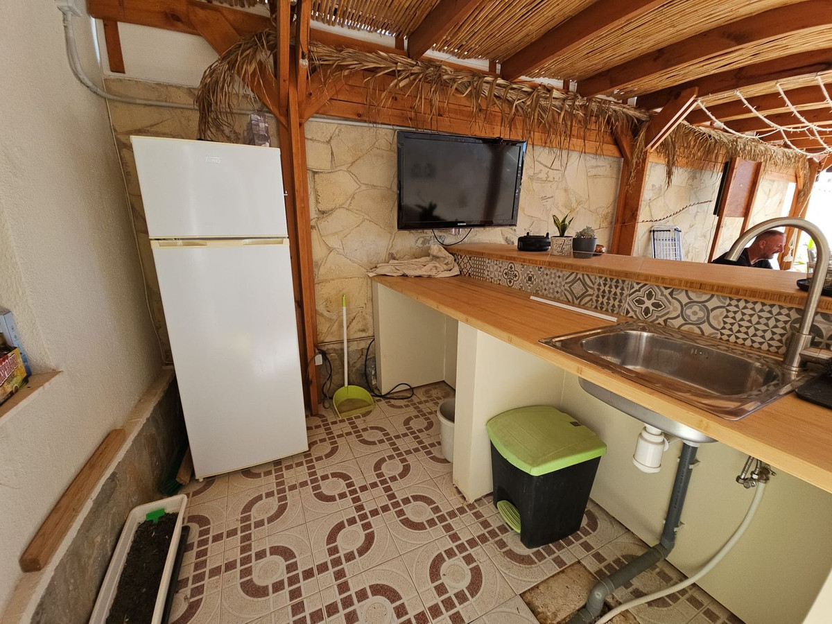 Se vende Villa - Chalet de 4 dormitorios en Costa Blanca, Alicante, España