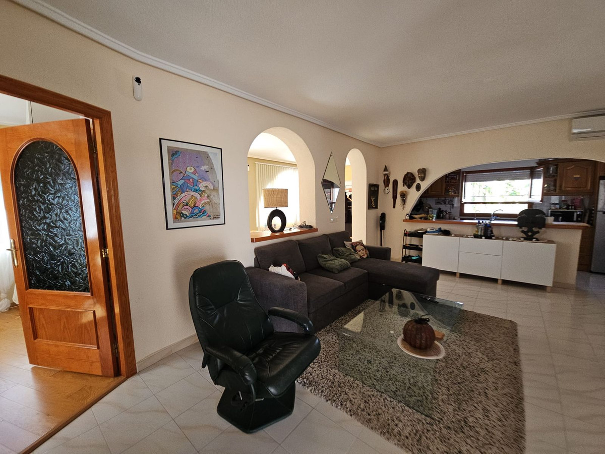 Se vende Villa - Chalet de 4 dormitorios en Costa Blanca, Alicante, España