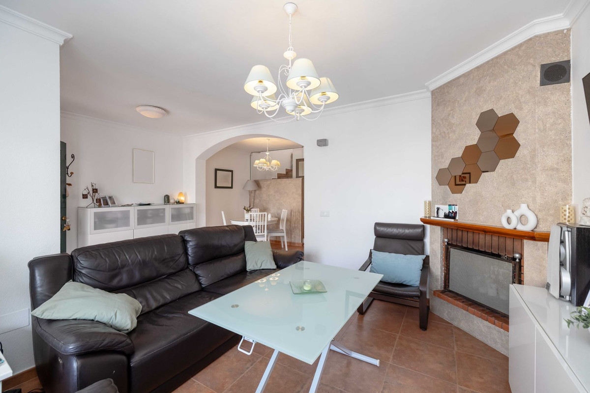 Se vende Villa - Chalet de 3 dormitorios en Costa Del Sol, Málaga, España